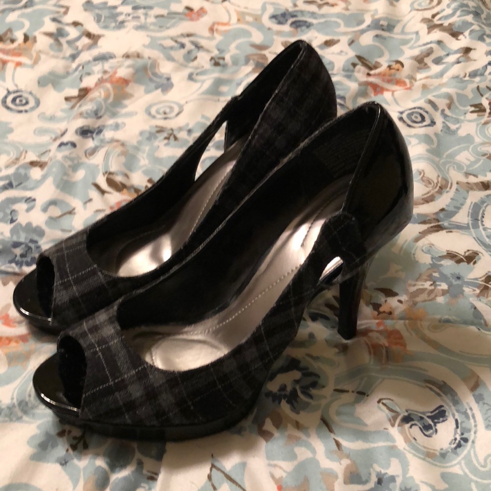Apt 9 Black and Gray plaid with peep toe